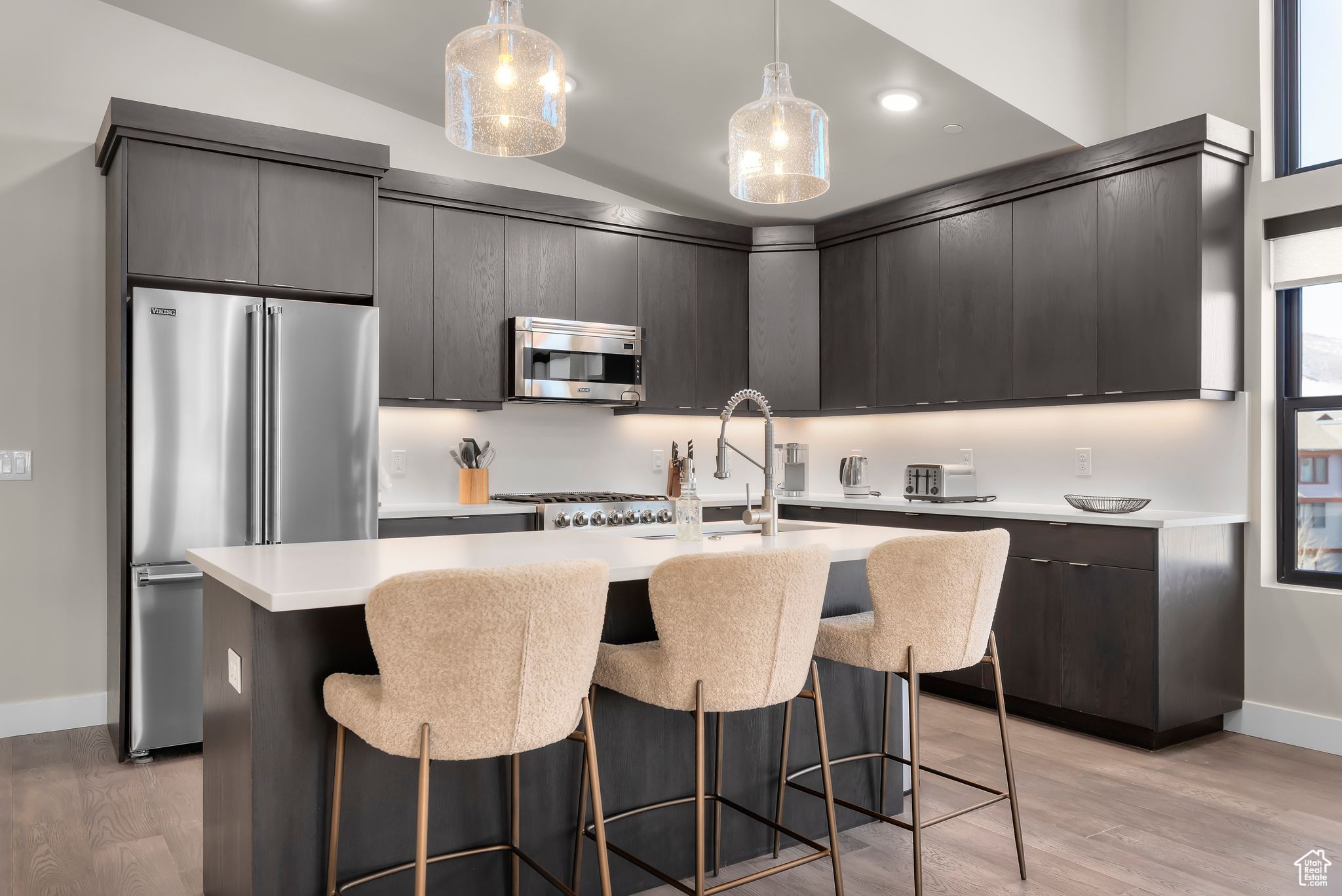 MAYFLOWER LAKESIDE - Residential