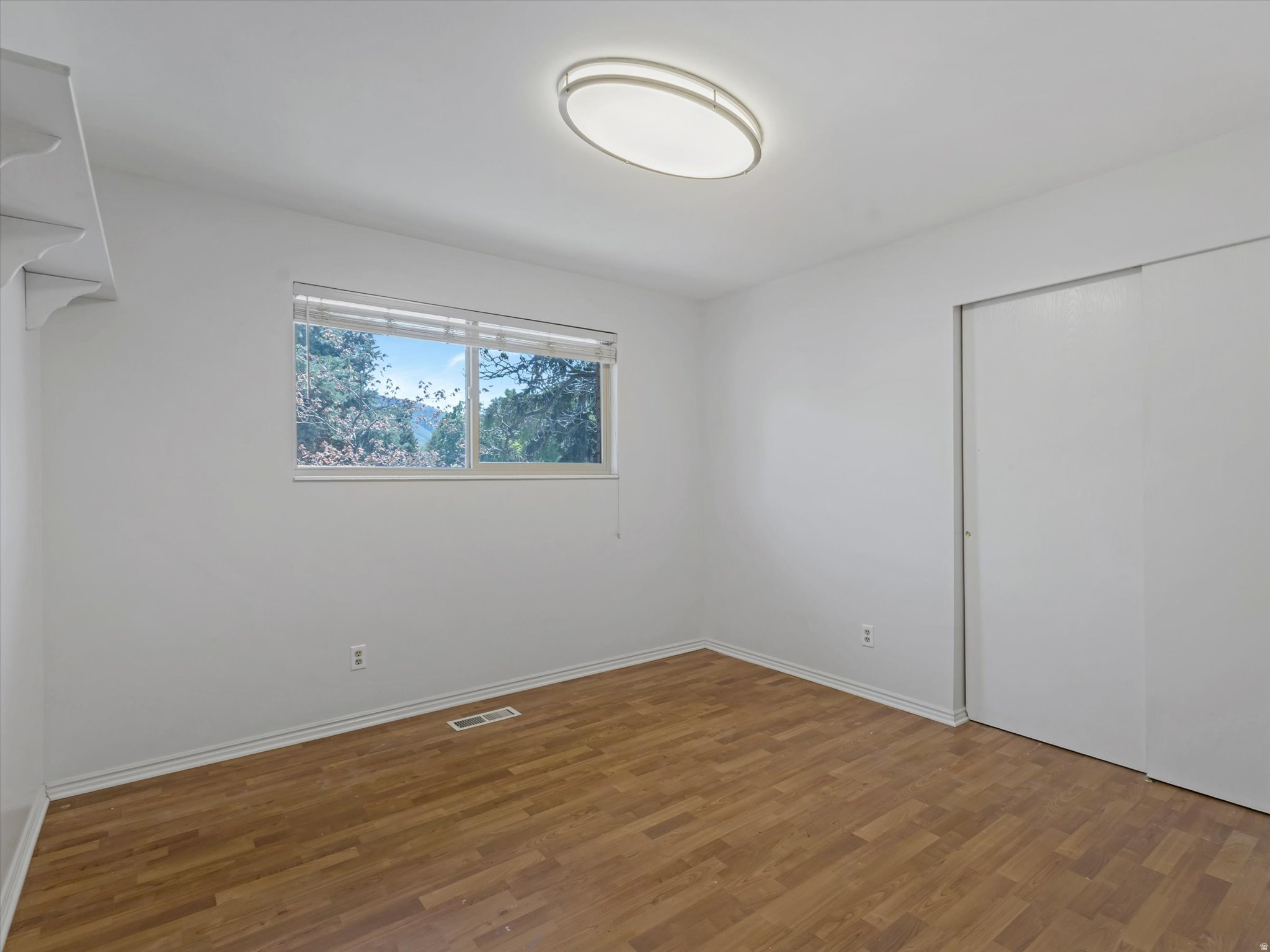 FALCONHURST - Residential