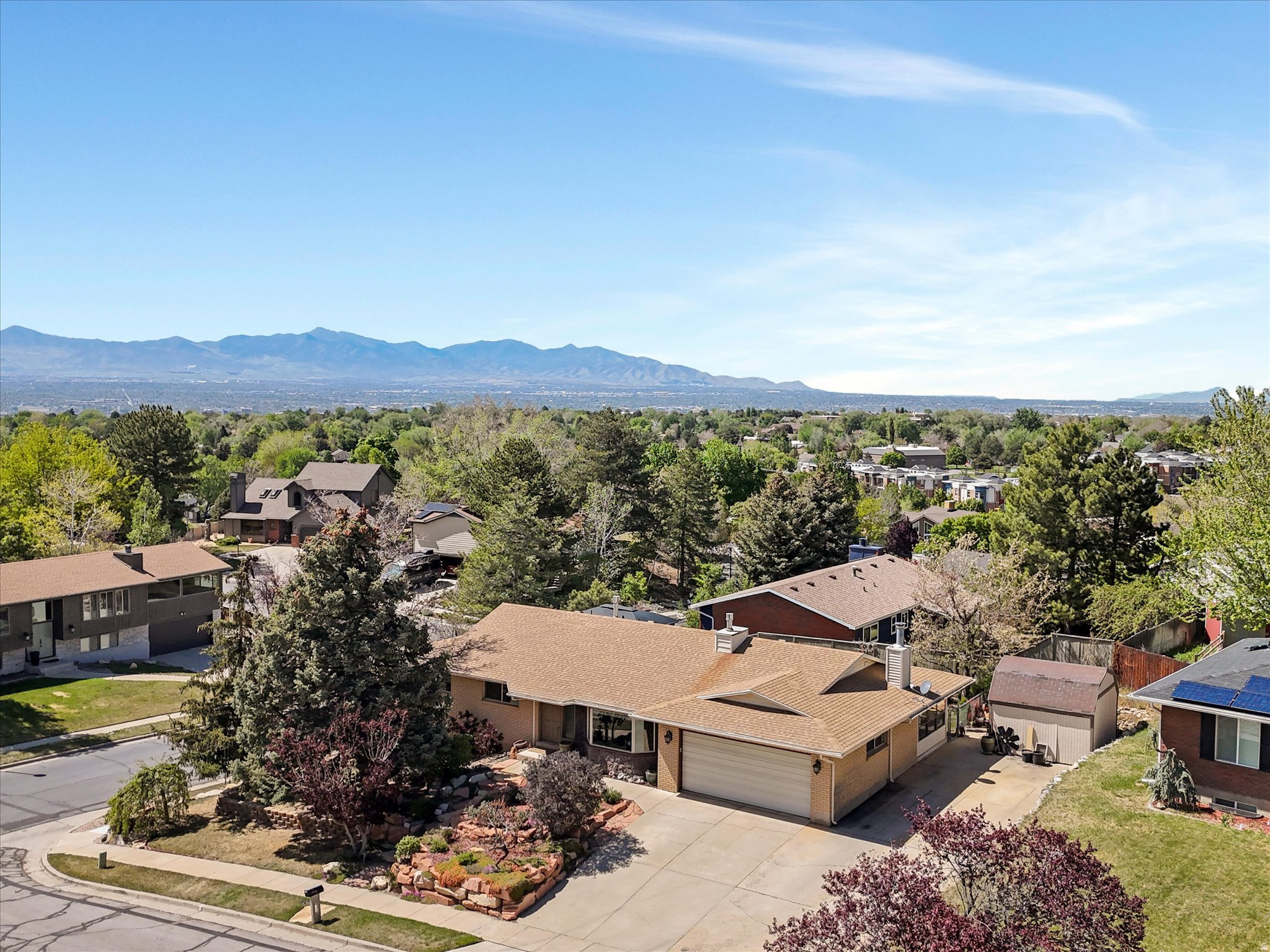 FALCONHURST - Residential