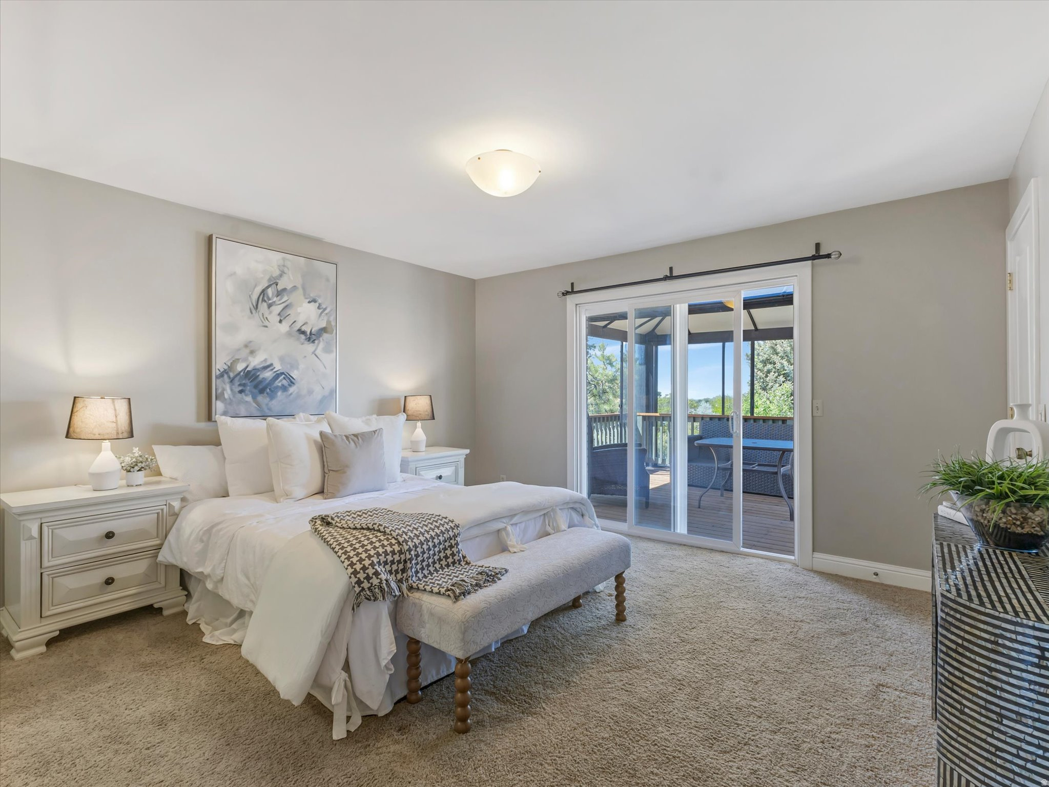 FALCONHURST - Residential