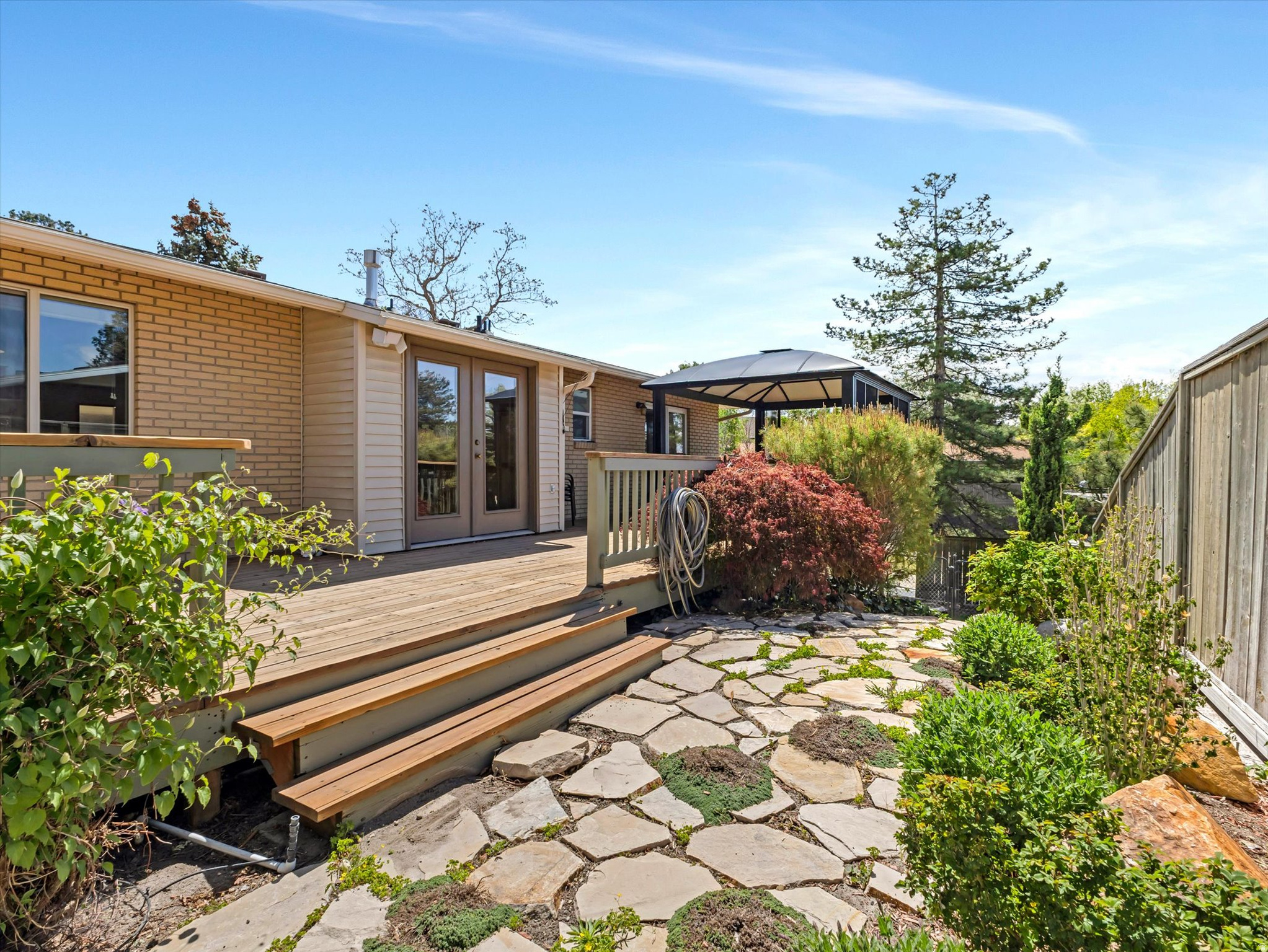 FALCONHURST - Residential