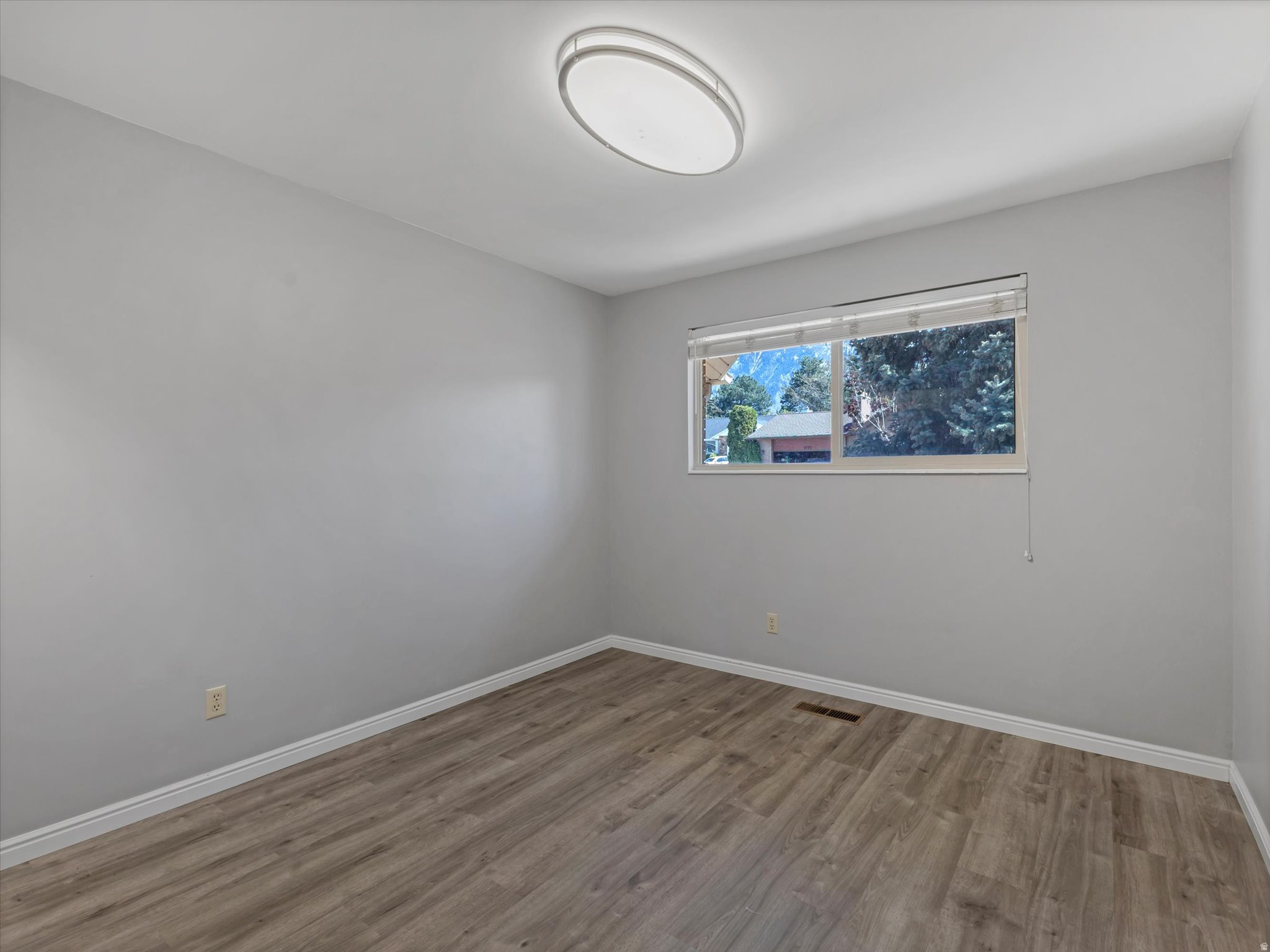 FALCONHURST - Residential