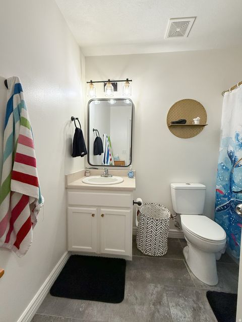 Tiny photo for 7948 N DUNDEE DR, Eagle Mountain, UT 84005 (MLS # 2138611)