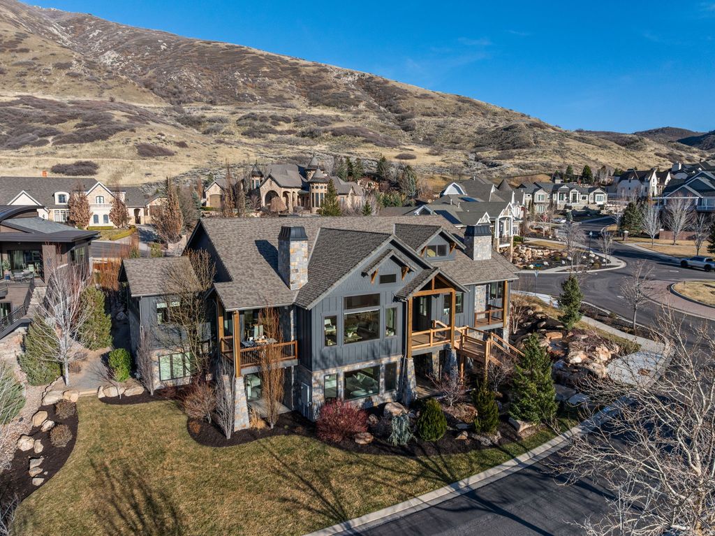 Photo of 13543 S AINTREE AVE, Draper, UT 84020 (MLS # 2143023)