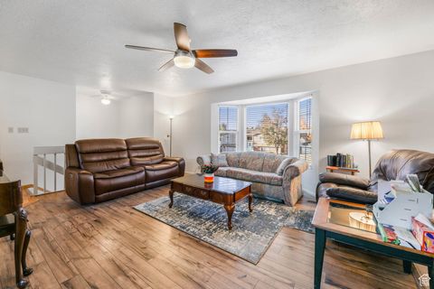 Tiny photo for 98 E 1420 S, Farmington, UT 84025 (MLS # 2118594)