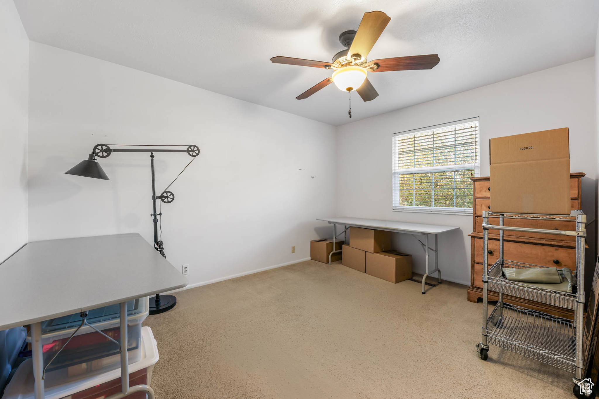 CAVE HOLLOW - Residential