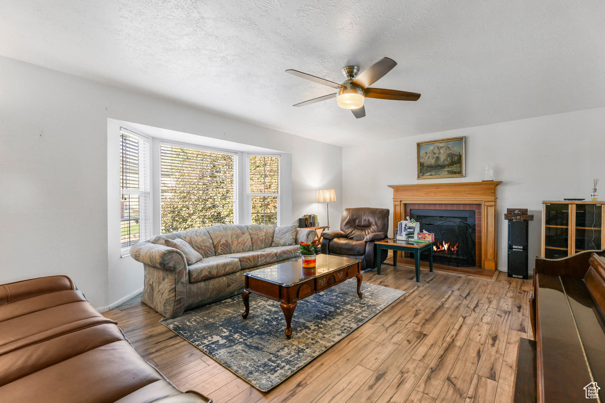 CAVE HOLLOW - Residential