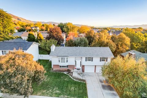 Tiny photo for 98 E 1420 S, Farmington, UT 84025 (MLS # 2118594)