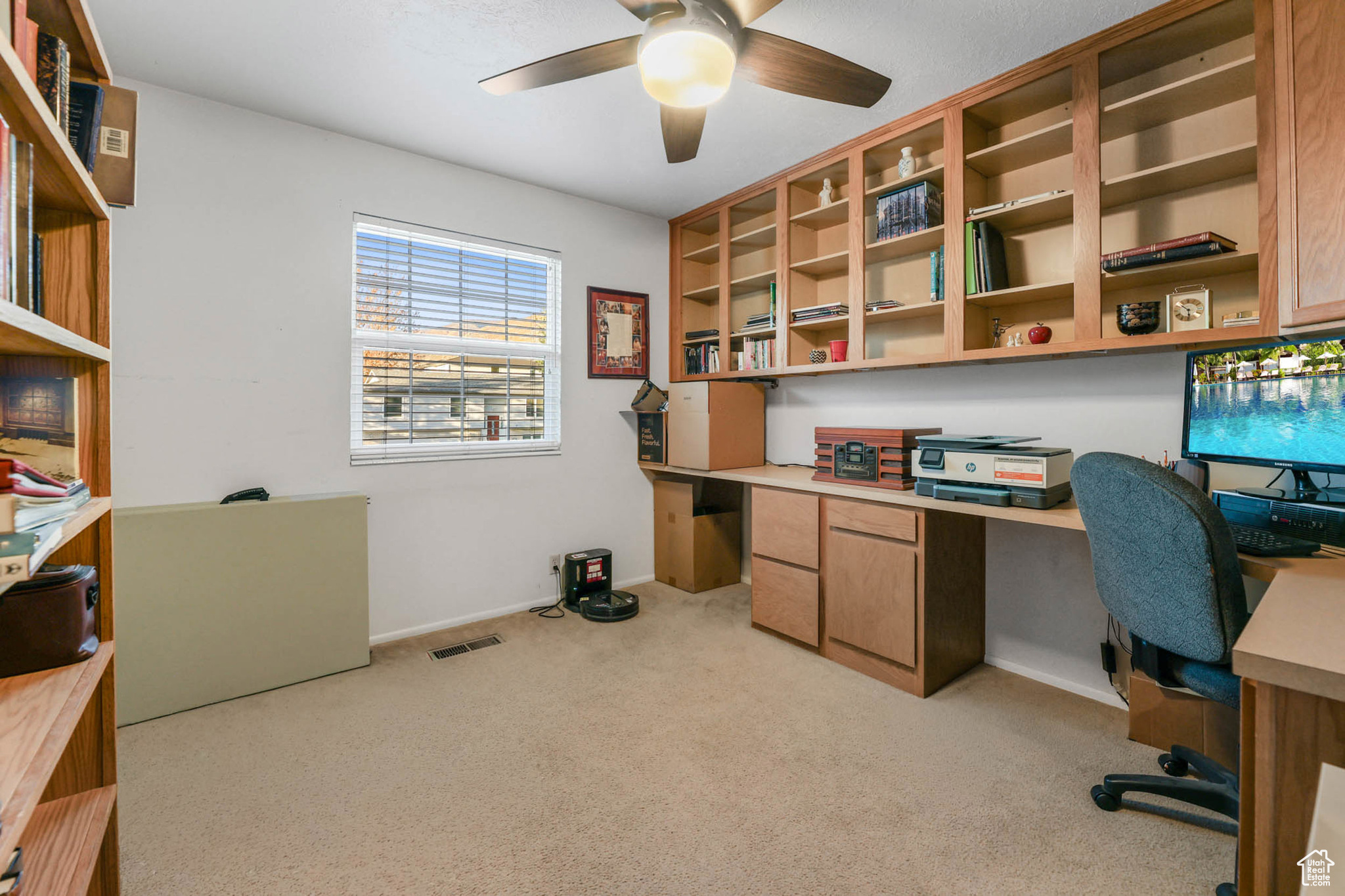 CAVE HOLLOW - Residential