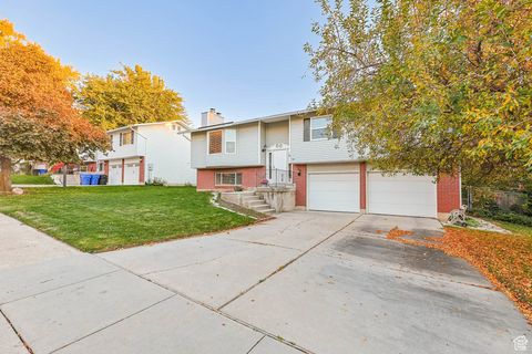 Tiny photo for 98 E 1420 S, Farmington, UT 84025 (MLS # 2118594)