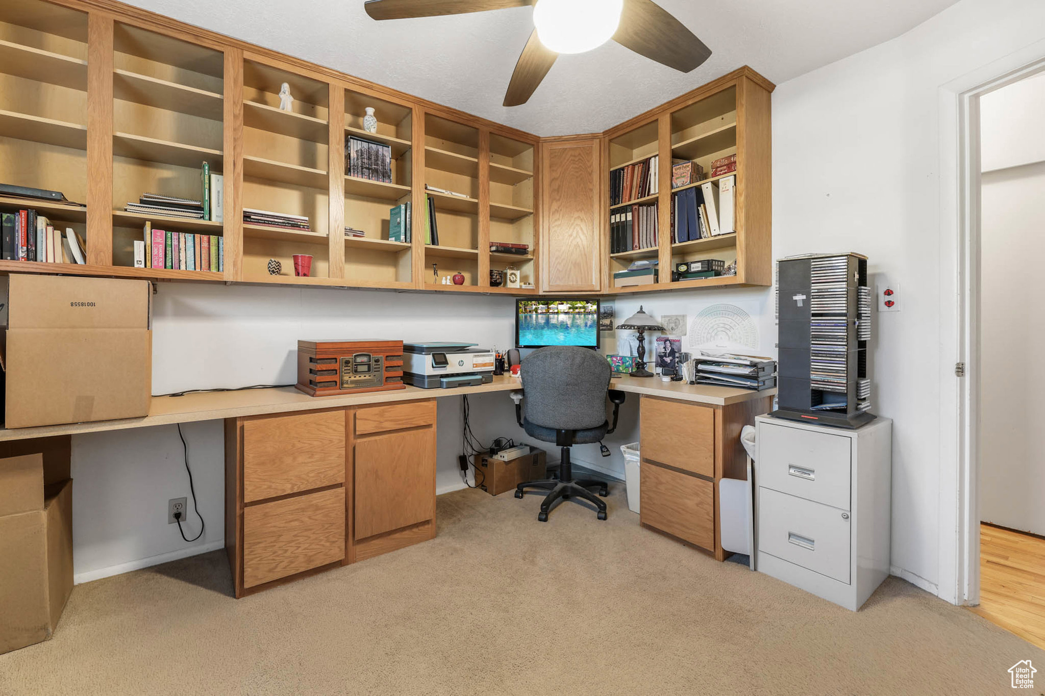 CAVE HOLLOW - Residential