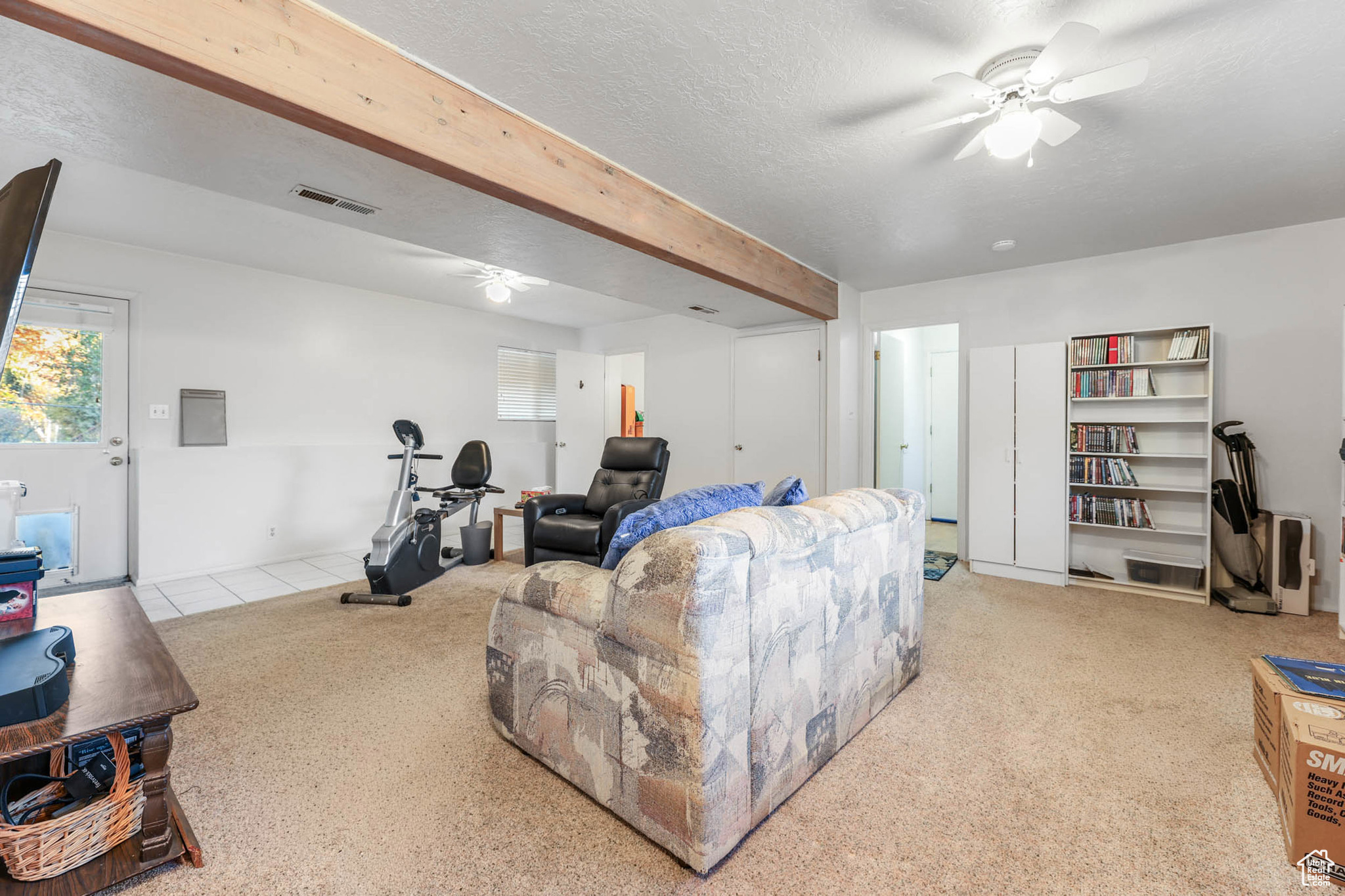 CAVE HOLLOW - Residential