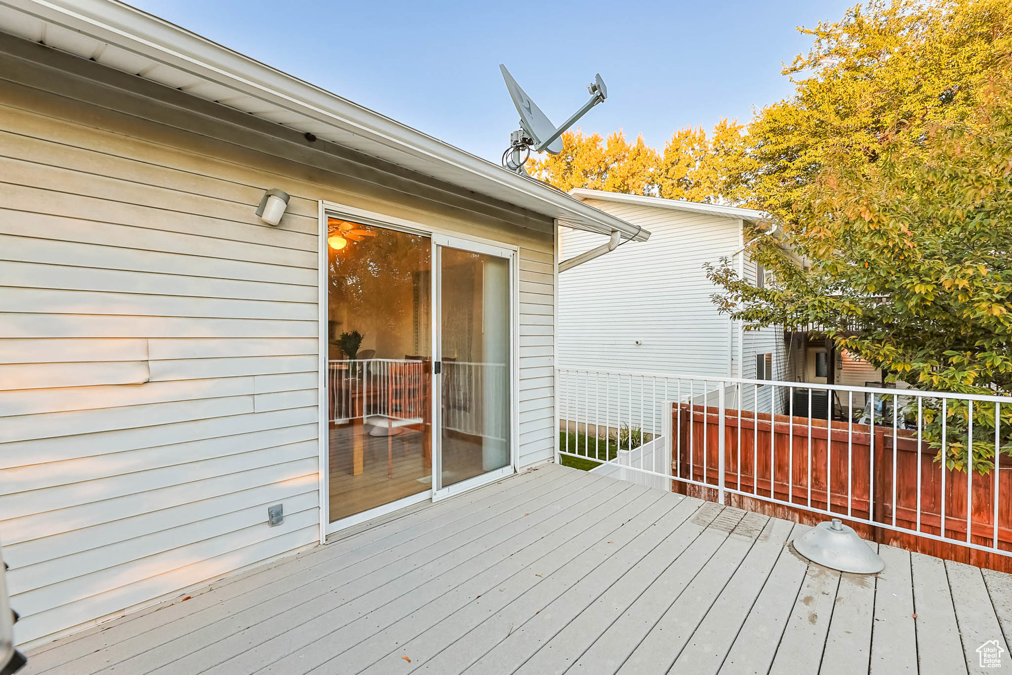 CAVE HOLLOW - Residential