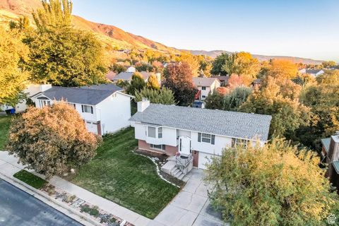 Tiny photo for 98 E 1420 S, Farmington, UT 84025 (MLS # 2118594)