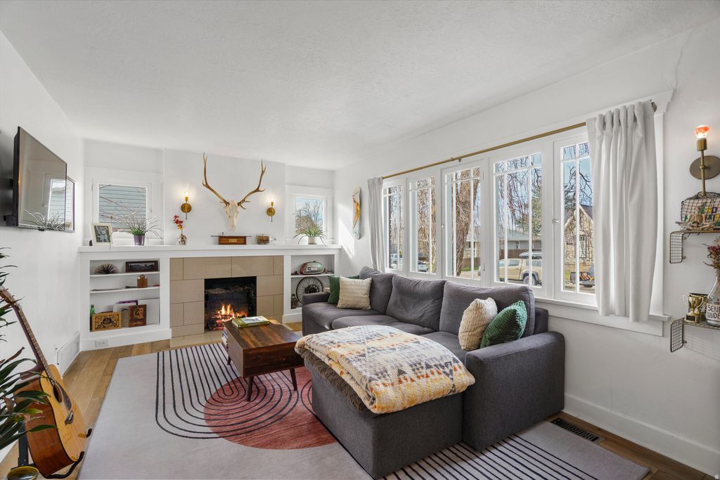 Photo of 1222 E CRANDALL AVE, Salt Lake City, UT 84106 (MLS # 2141125)