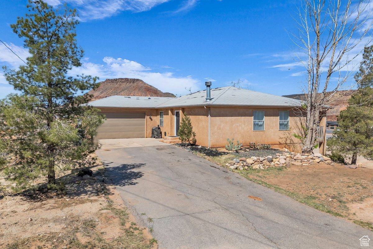 1112 S Granada Royale, Washington, Utah image 2