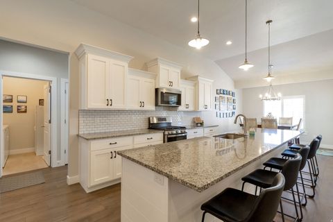 Tiny photo for 2621 S 1580 W, Syracuse, UT 84075 (MLS # 2144828)