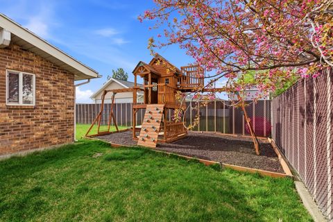 Tiny photo for 638 N 800 W, Centerville, UT 84014 (MLS # 2147453)