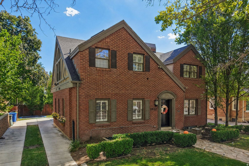 Photo of 1802 E HUBBARD AVE, Salt Lake City, UT 84108 (MLS # 2183230)