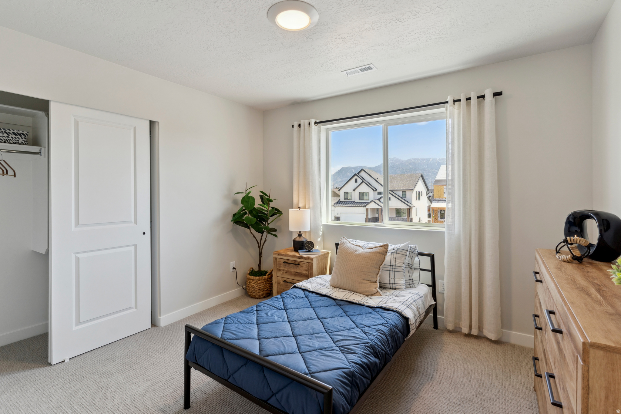 FREEDOM VIEW COVE - Residential