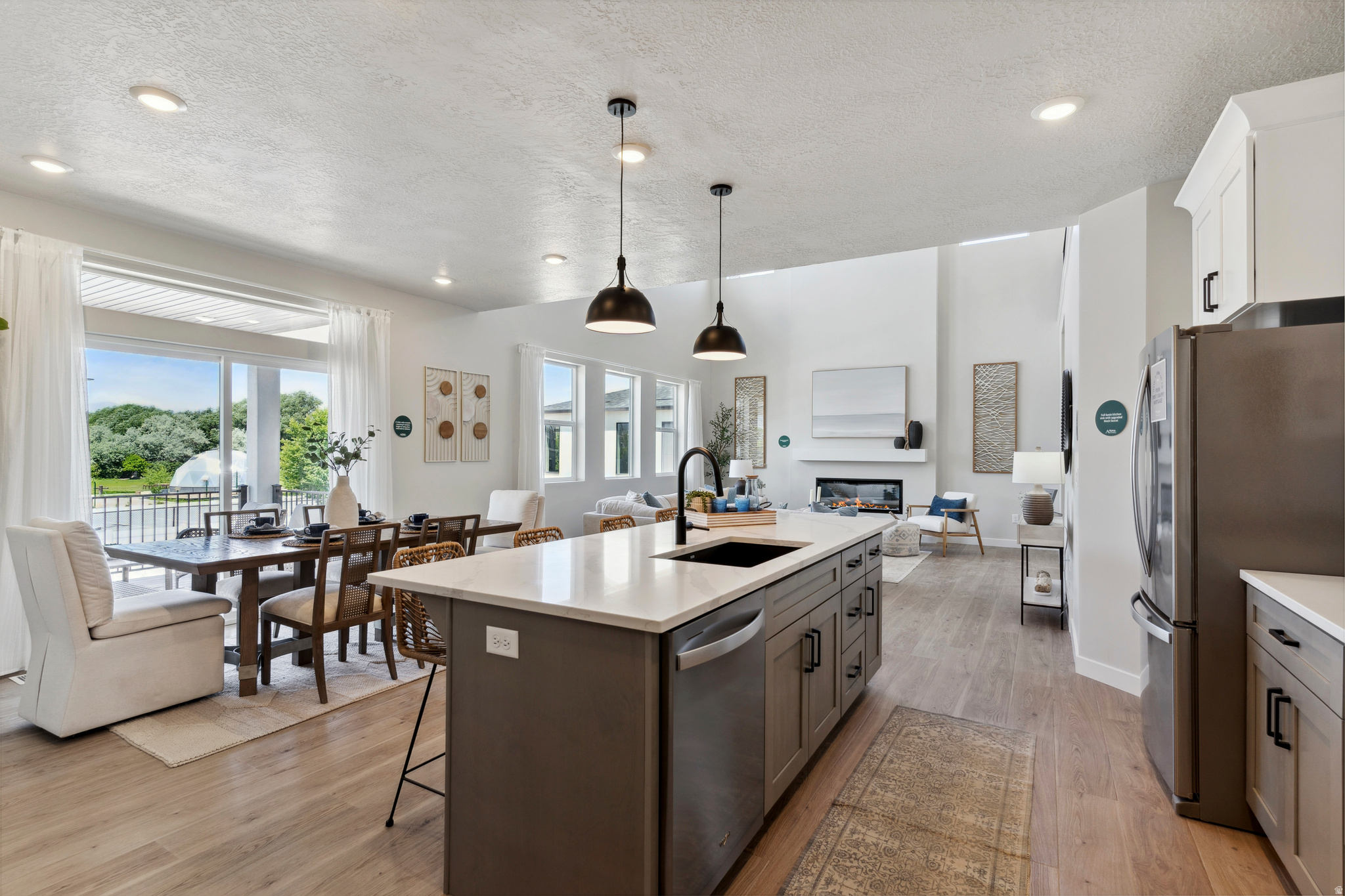 FREEDOM VIEW COVE - Residential