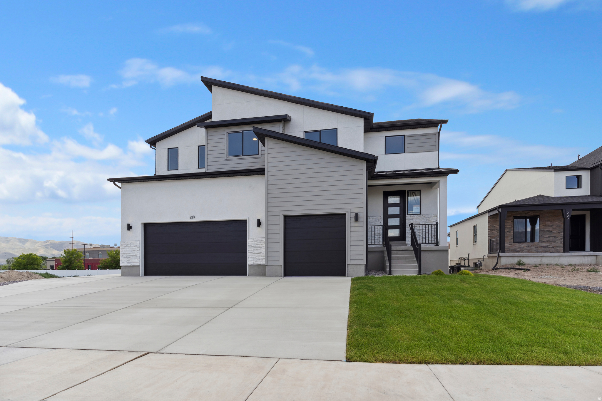 FREEDOM VIEW COVE - Residential