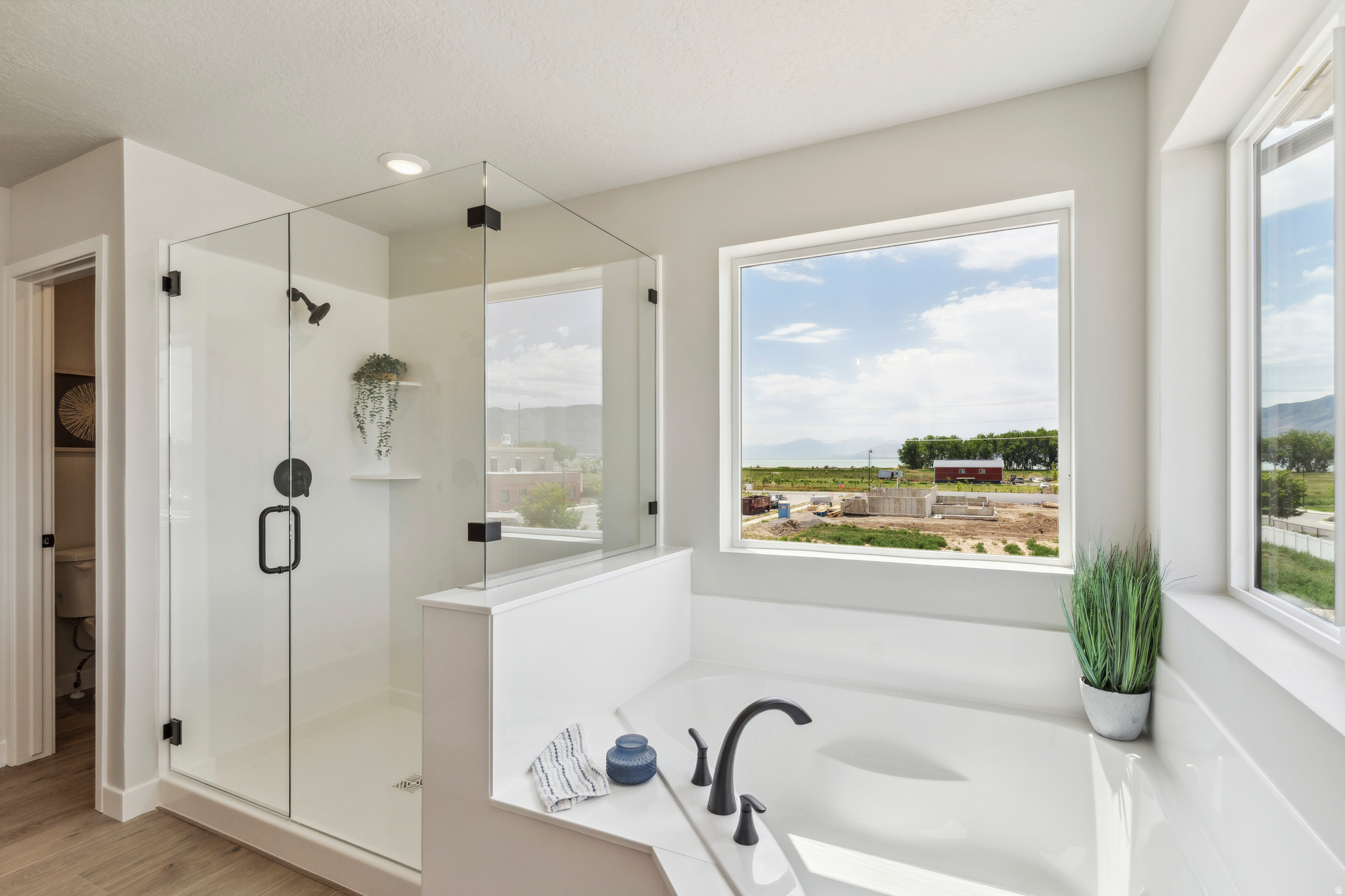 FREEDOM VIEW COVE - Residential