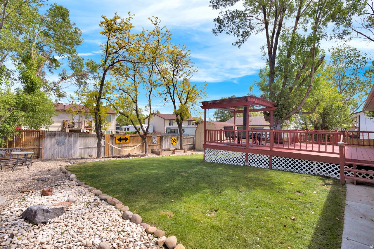 OQUIRRH SHADOWS - Residential