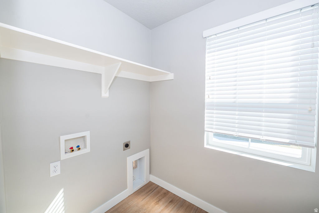 COURTYARD AT GREEN - Residential