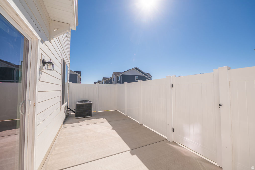 COURTYARD AT GREEN - Residential