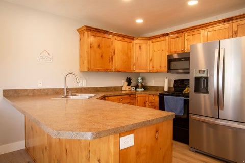 Tiny photo for 1729 ARNOLD DR, Layton, UT 84041 (MLS # 2167183)