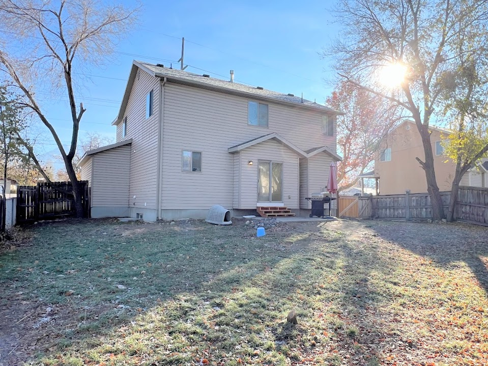 KACEY LYNN - Residential