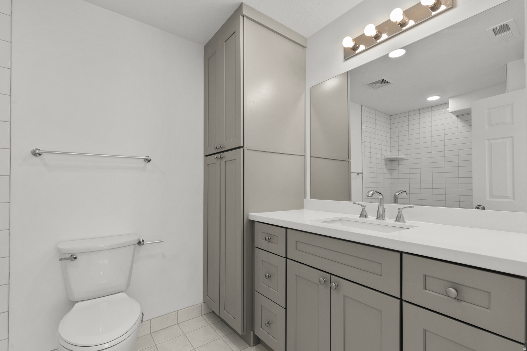 KACEY LYNN - Residential