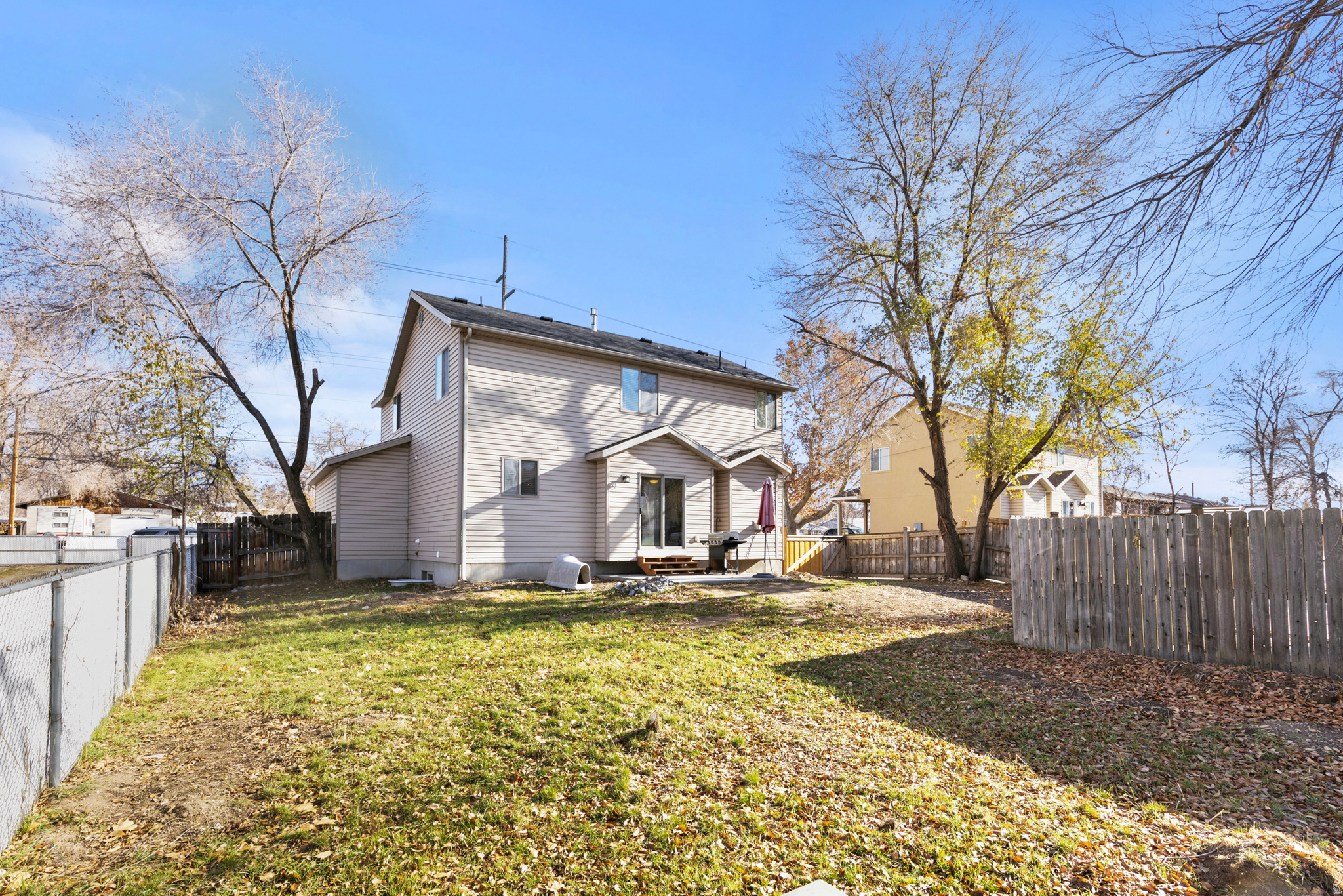 KACEY LYNN - Residential