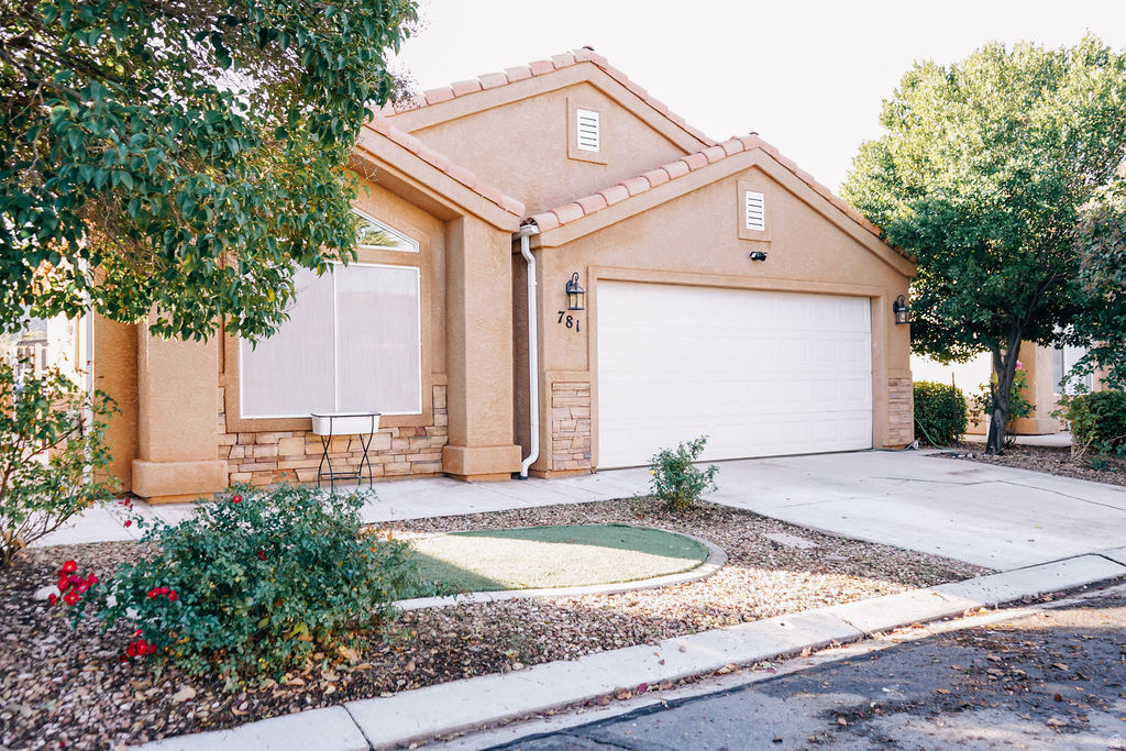 SHADOW CANYON PH 2-D - Residential