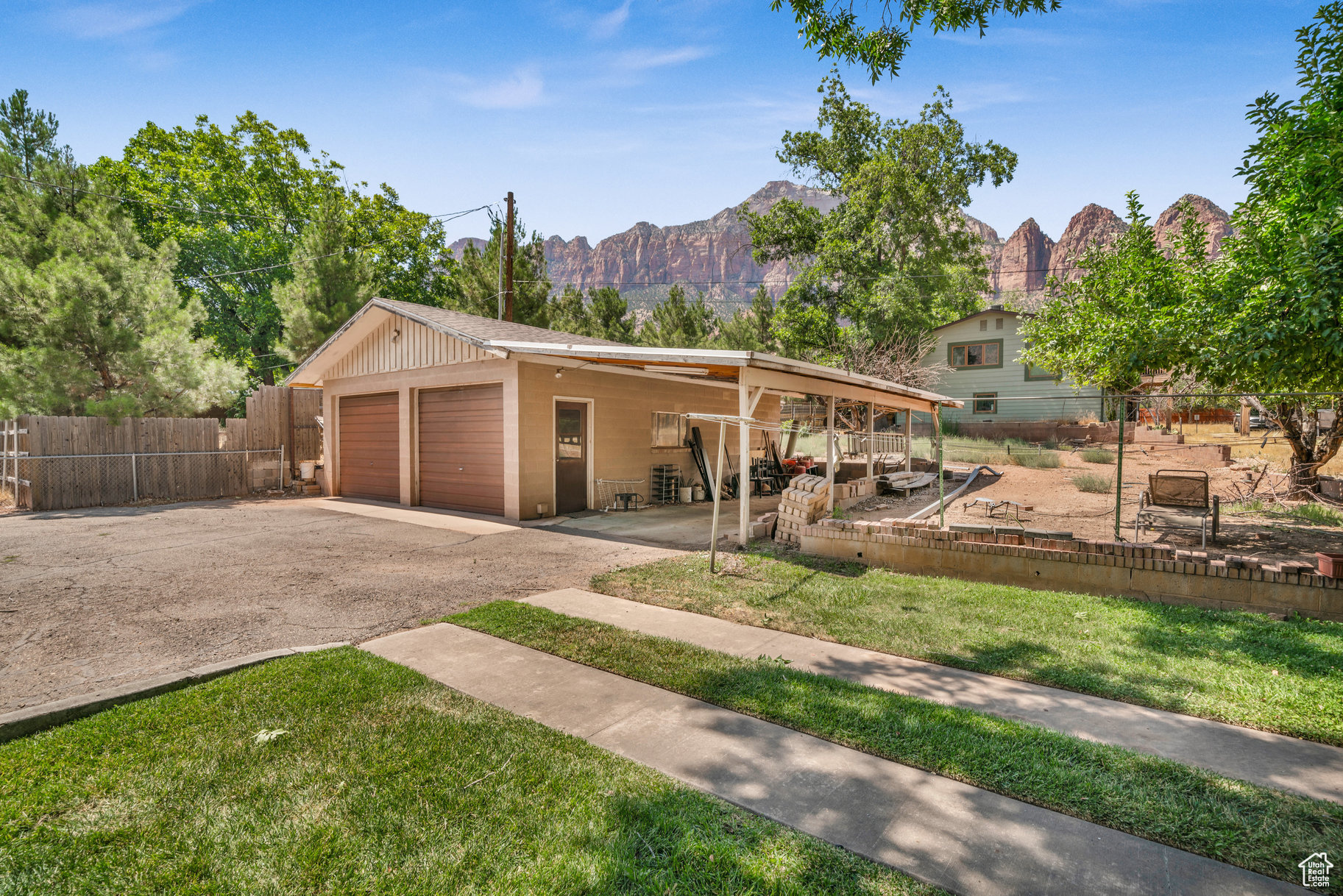 724 Zion Park Blvd, Springdale, Utah image 8