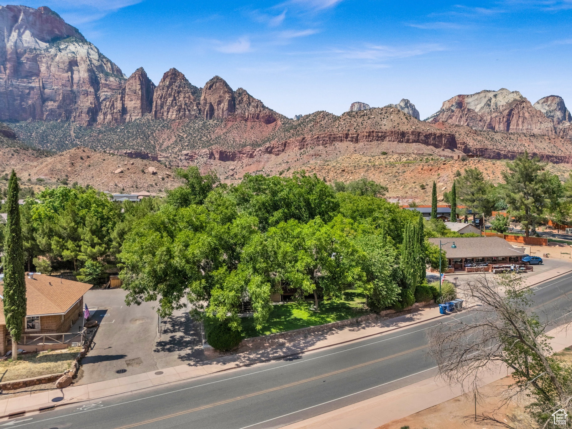 724 Zion Park Blvd, Springdale, Utah image 15