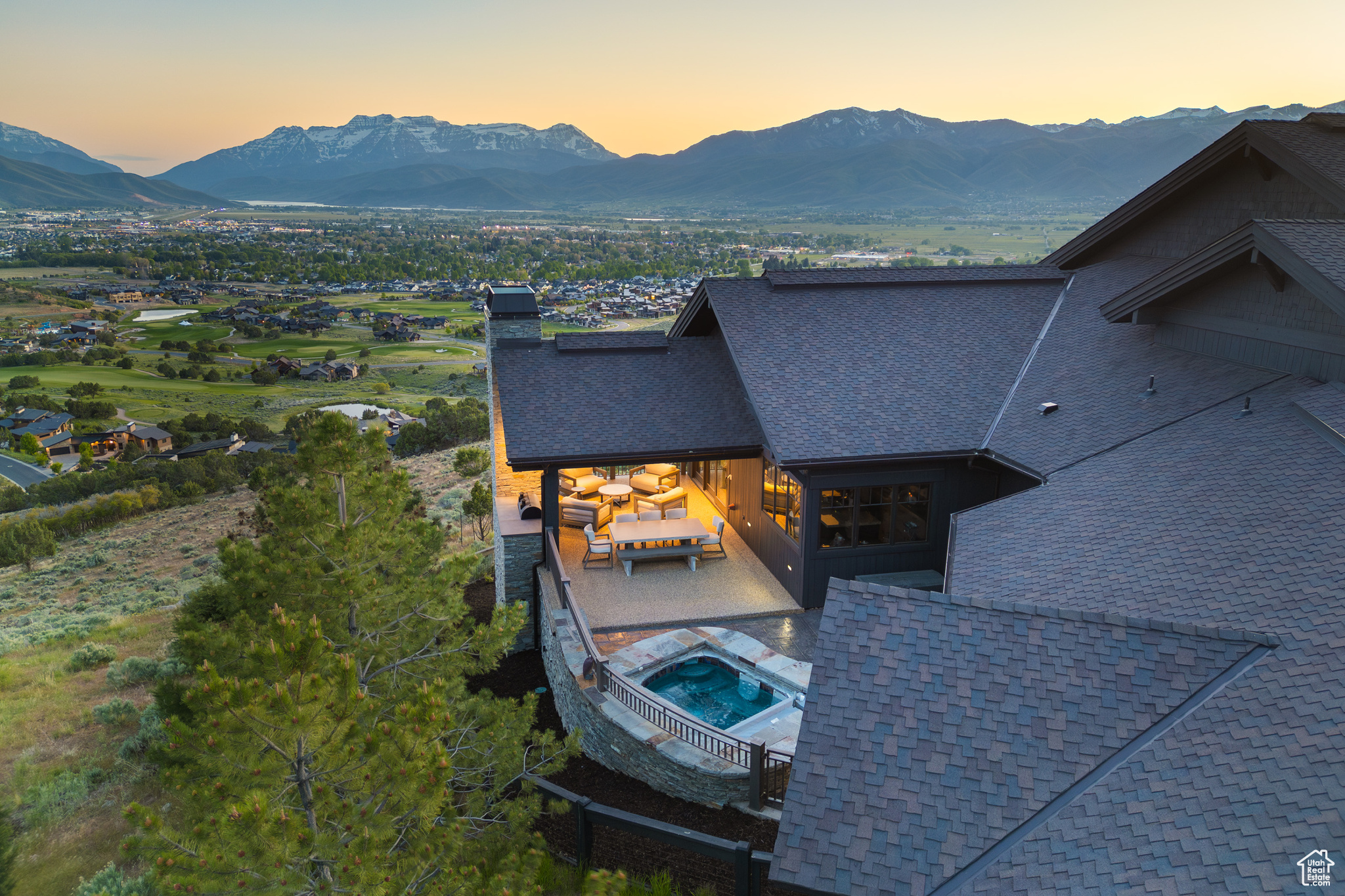 RED LEDGES - Residential