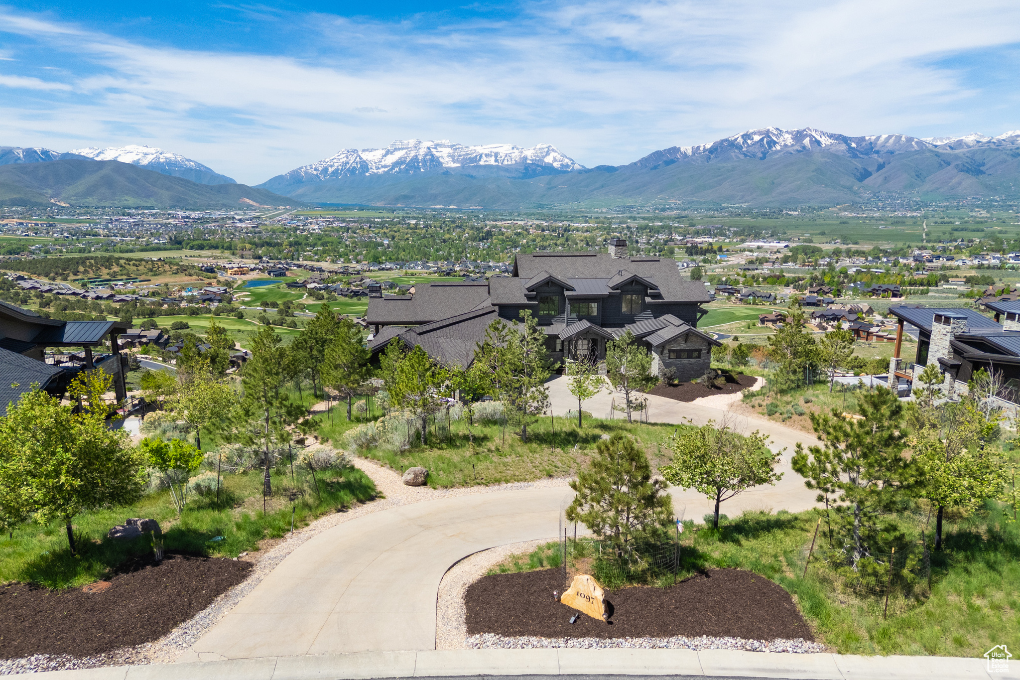 RED LEDGES - Residential