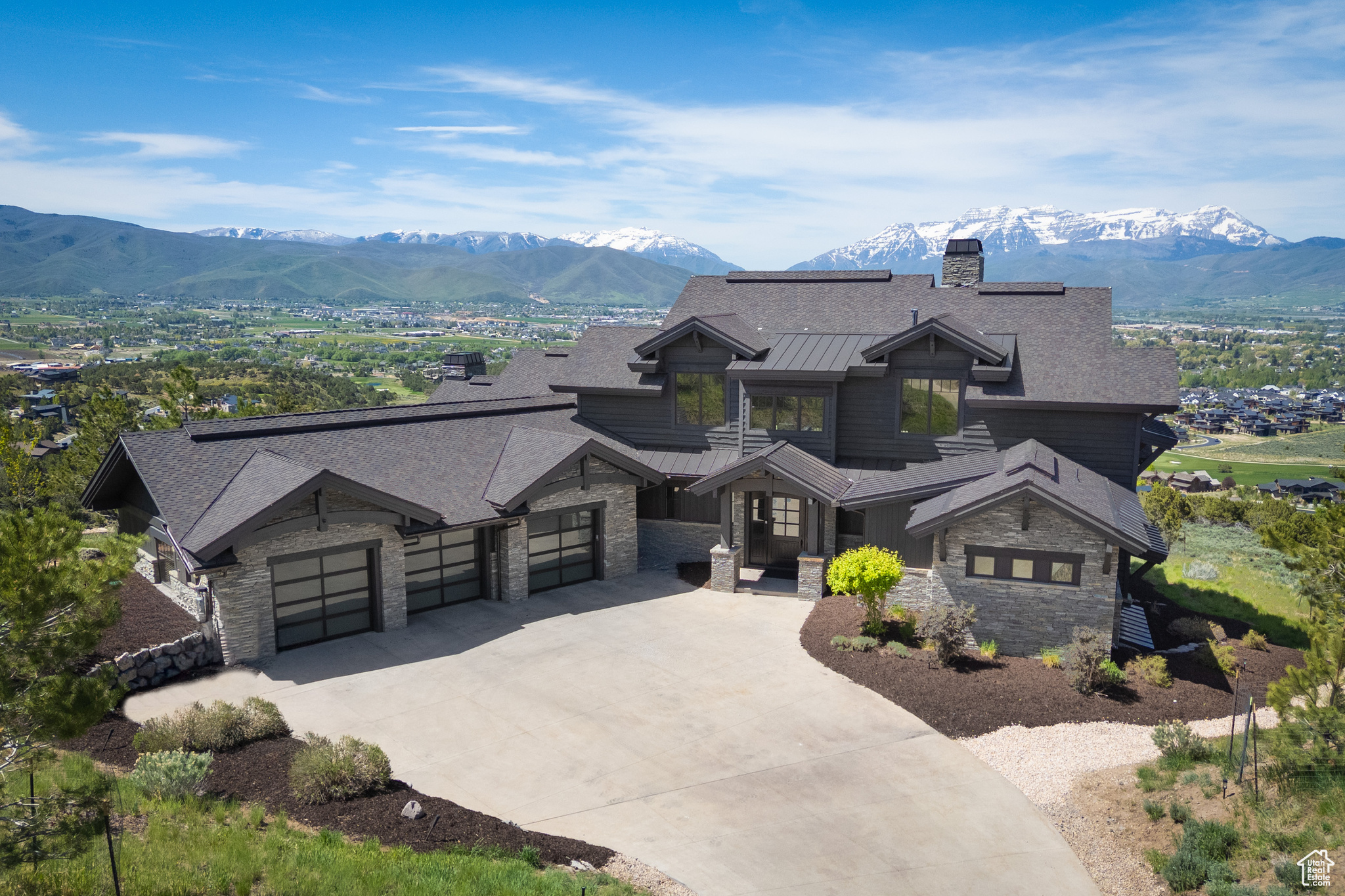 RED LEDGES - Residential