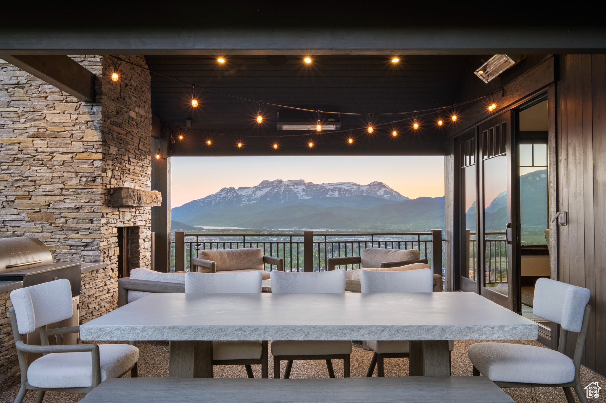 RED LEDGES - Residential