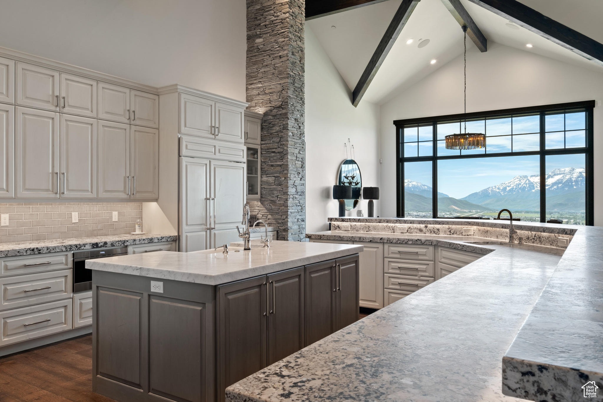 RED LEDGES - Residential