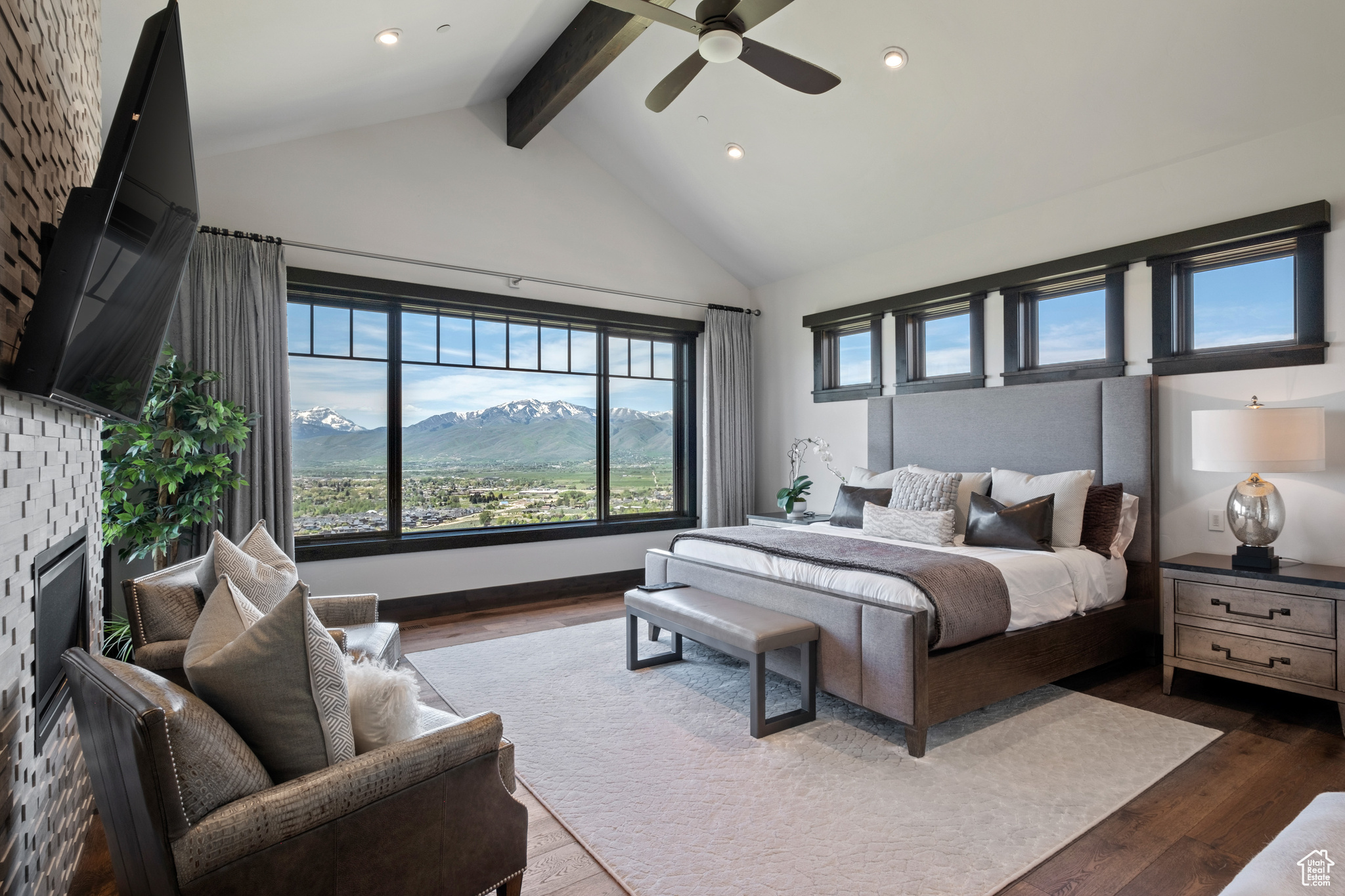 RED LEDGES - Residential