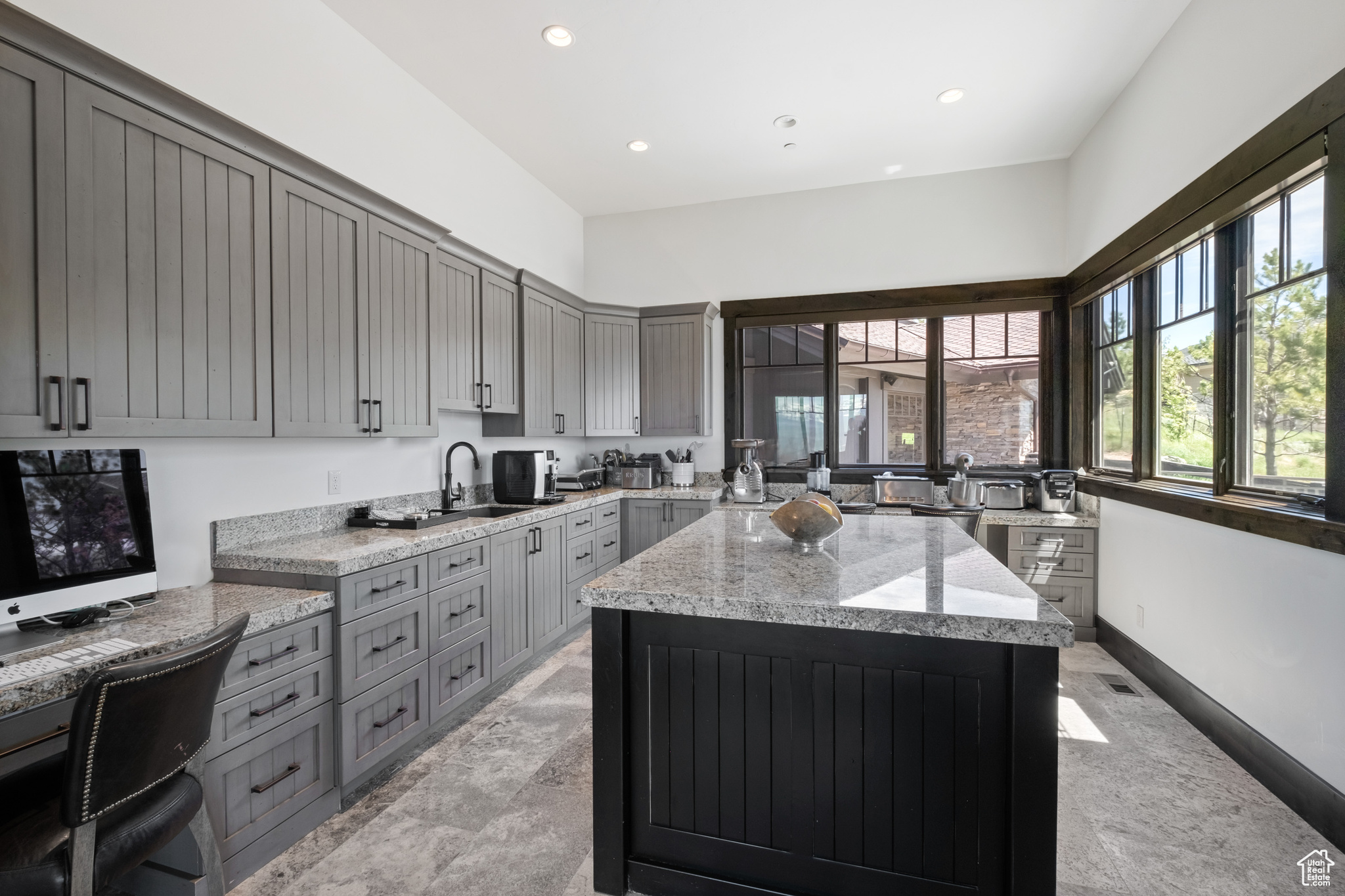 RED LEDGES - Residential