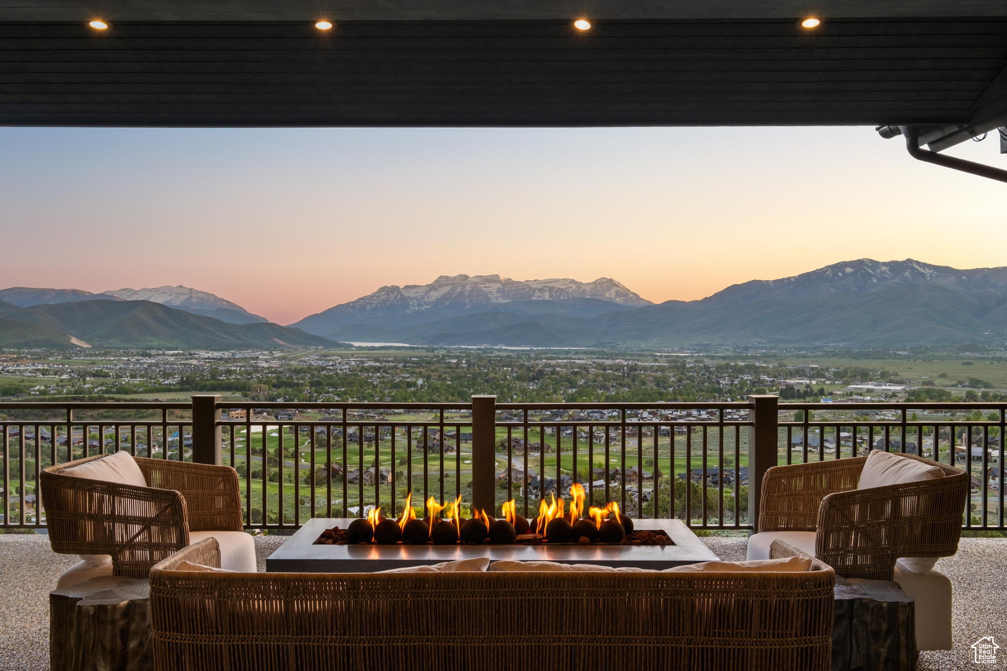 RED LEDGES - Residential