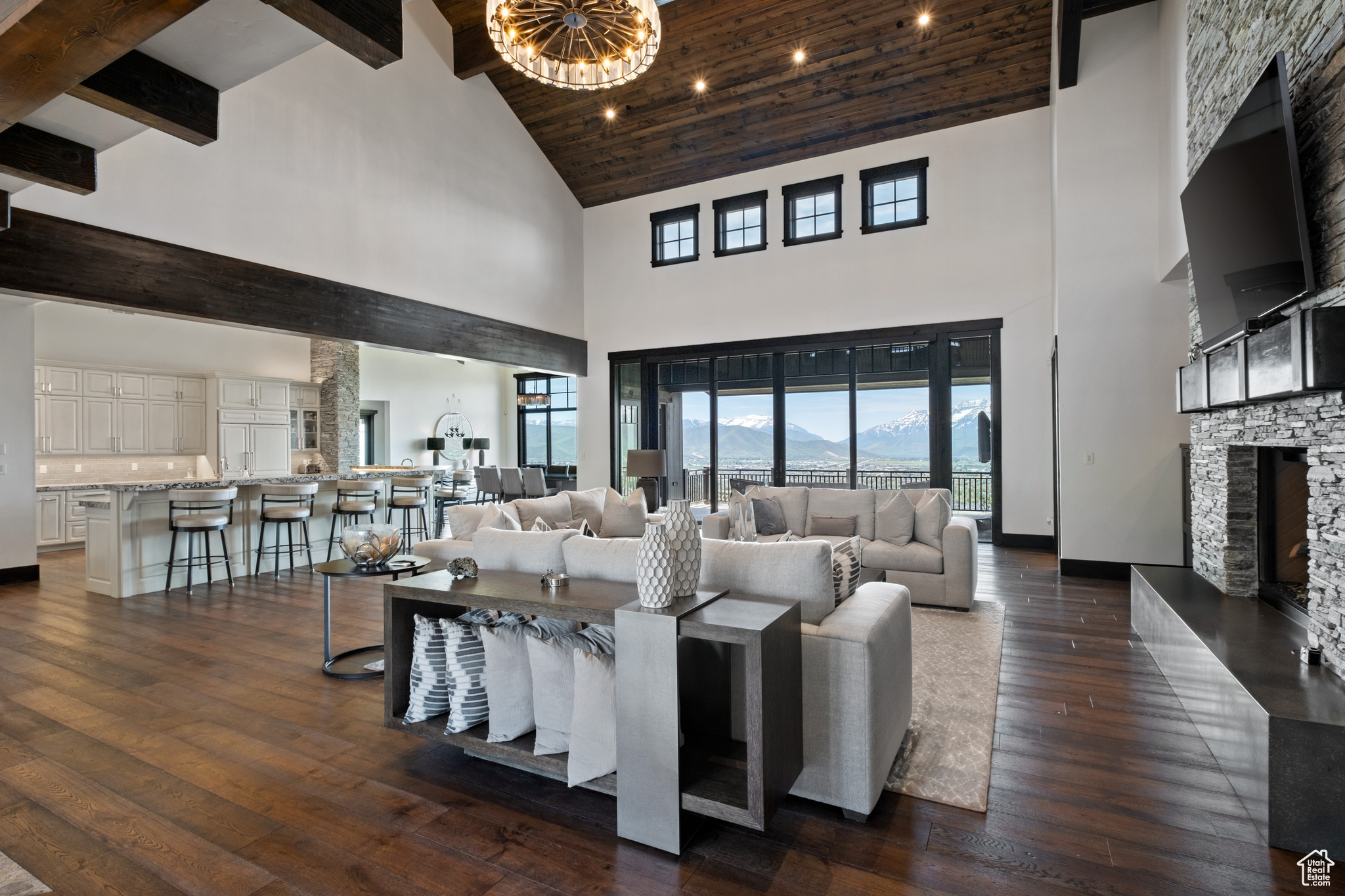 RED LEDGES - Residential