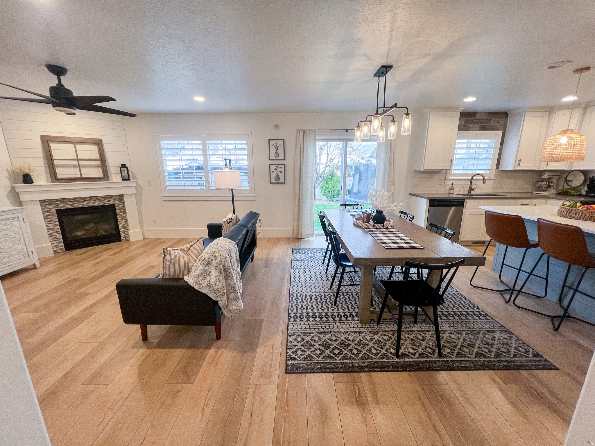 EAST MEADOWS ESTATES - Residential