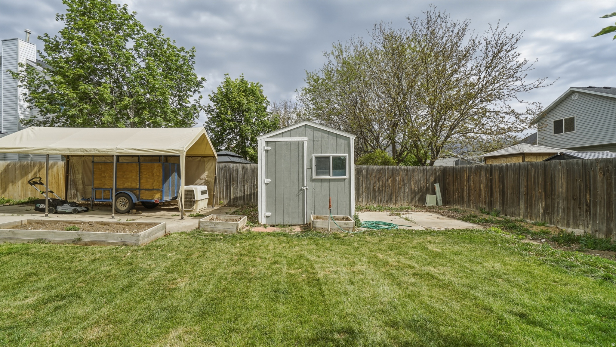 SUMMER CREST - Residential