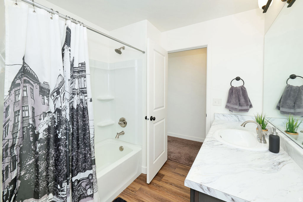 DAY RANCH TOWNS - Residential