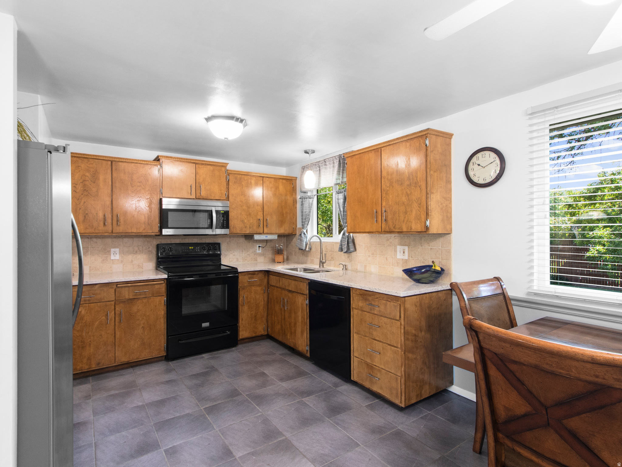 MEADOWBROOK FARMS - Residential